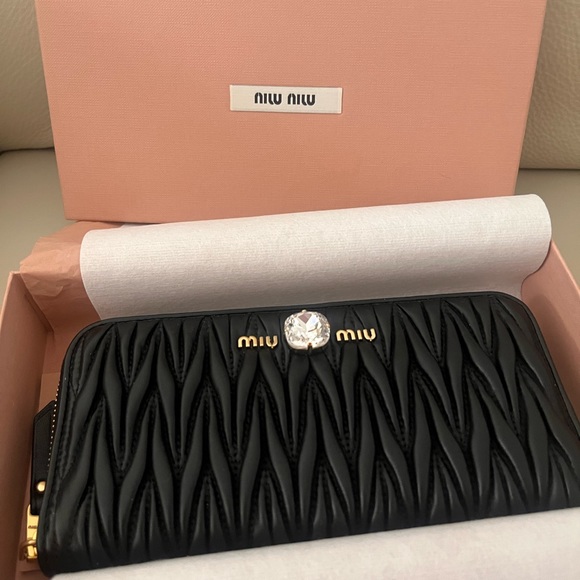 COPY - NWT Authorities Rare Miu Miu Black Quilted Leather Zipped Wallet with Cr… - Picture 3 of 10